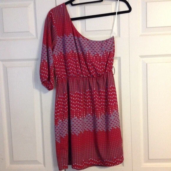 NEEDLE AND THREAD Anthropologie Size Medium Maroon Blue White One Shoulder - Picture 3 of 6